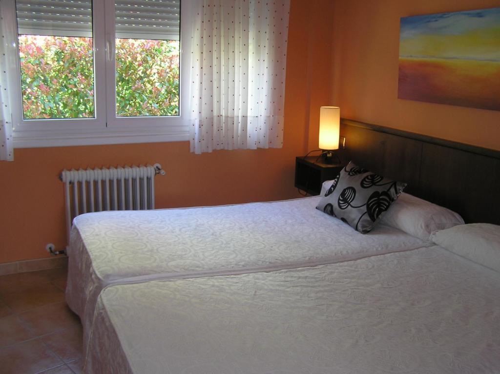 Hotel Entrevines Colunga Cameră foto